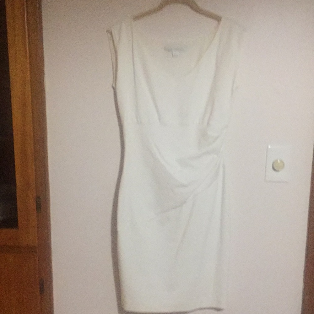 Diane Von Furstenberg creamy white dress lined 10